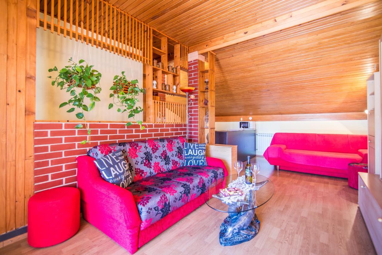 Apartment Vesna โรวีน ภายนอก รูปภาพ